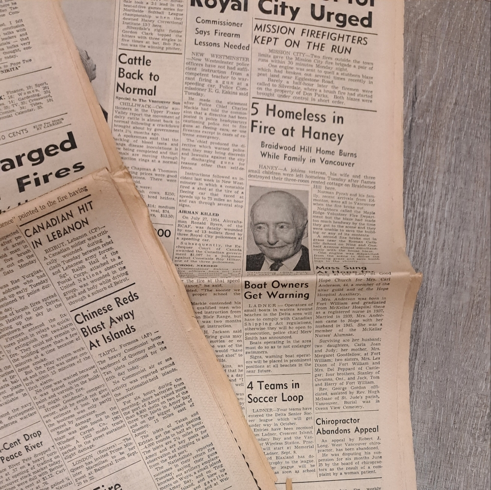 VANCOUVER SUN Vintage Newspaper - Picture 2 of 4
